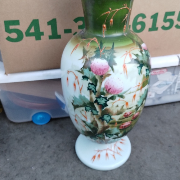 Vases - Picture 1 of 4